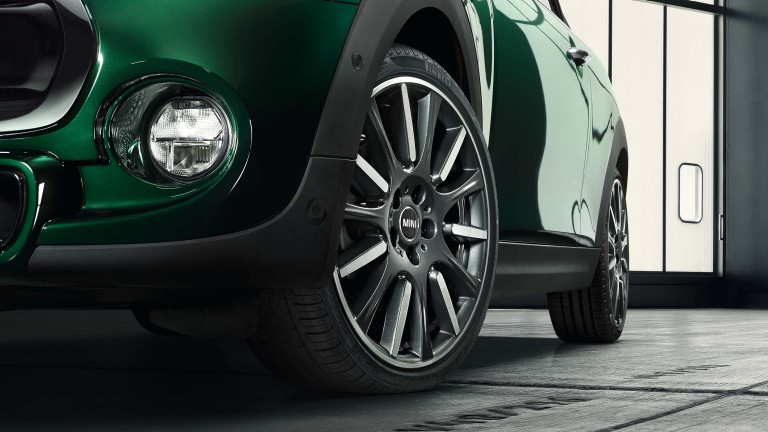 MINI Hatch sa 3 vrata – zelene boje – točkovi i gume