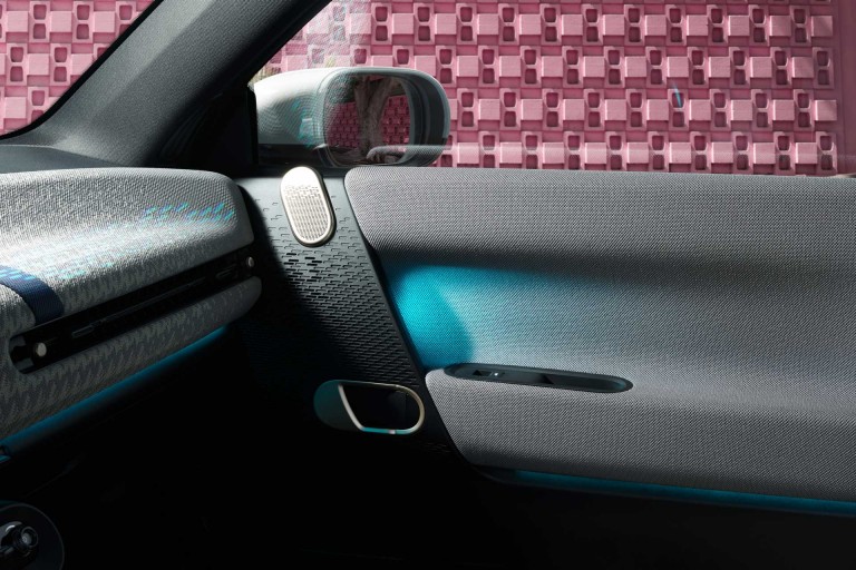 MINI potpuno električni - unutrašnjost - panel vrata