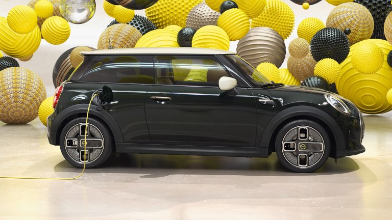 MINI Cooper SE sa 3-vrata – specijalne – edicije