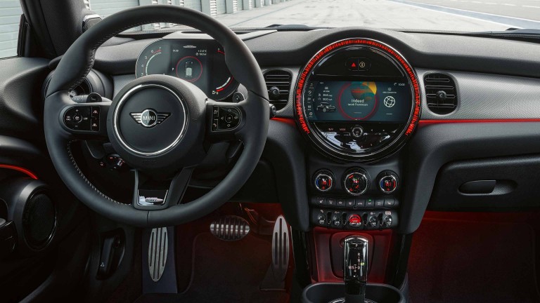 MINI John Cooper Works-kokpit-komfor i tehnička oprema