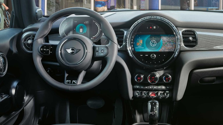 MINI Hatch 3 vrata-kokpit-komfor i tehnička oprema