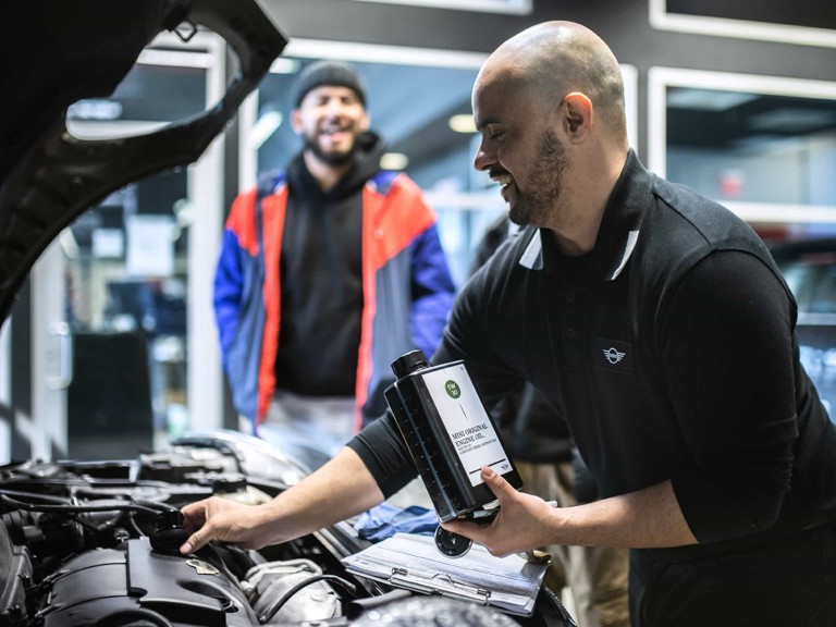 MINI ORIGINALNO MOTORNO ULJE I SERVIS