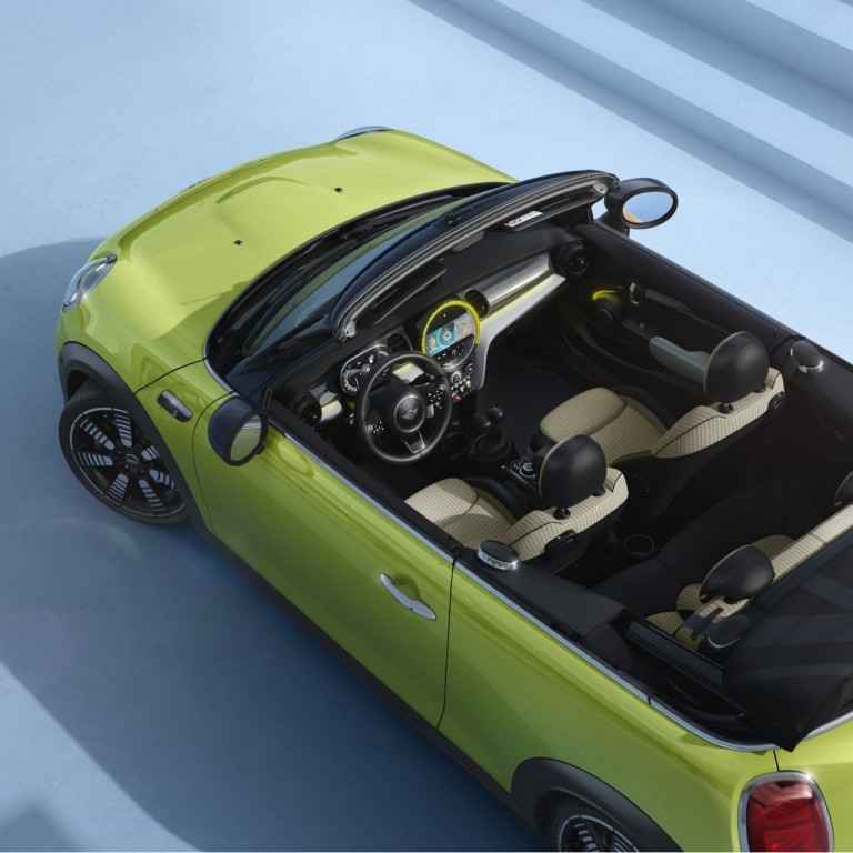MINI Cabrio – bočni izgled – žuti